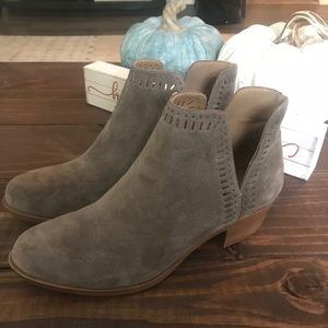 Lucky Brand Suede Grey Booties!